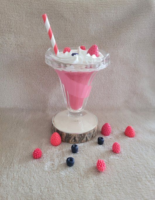 Bougie coupe fruits rouge